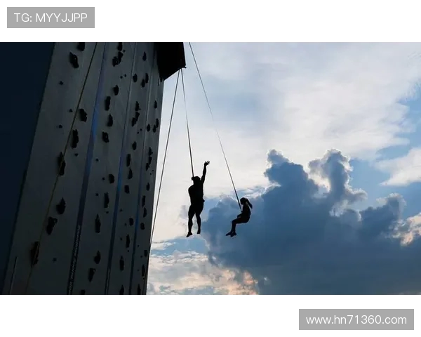 攀岩之巅：深入成都攀岩队的灵活性与训练秘笈探讨